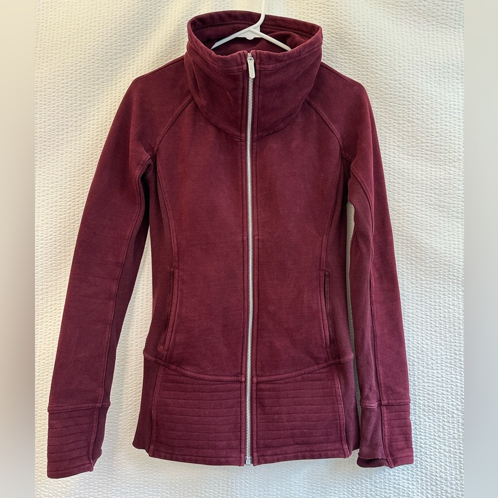 Lululemon Radiant Women’s Maroon Red Jacket Size: 4